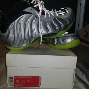 Mens basketball shoe size 15